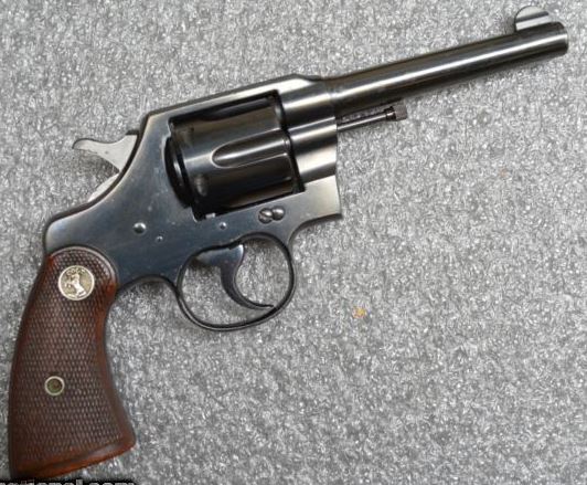 Le pistolet jouet vintage en métal du type Colt 38 special